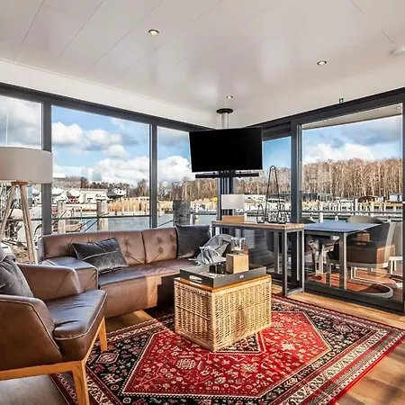 Semesterbostad Floatinghouse Am - Lp8 Peenemunde